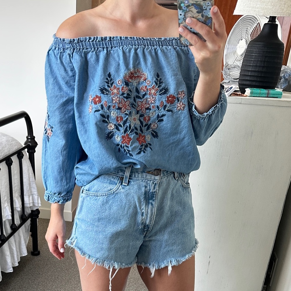 Westport off the shoulder denim top. Size medium.